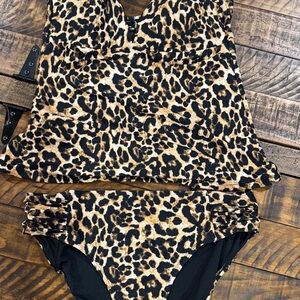 Alex Marie Black and Tan Leopard-Print Tankini size large